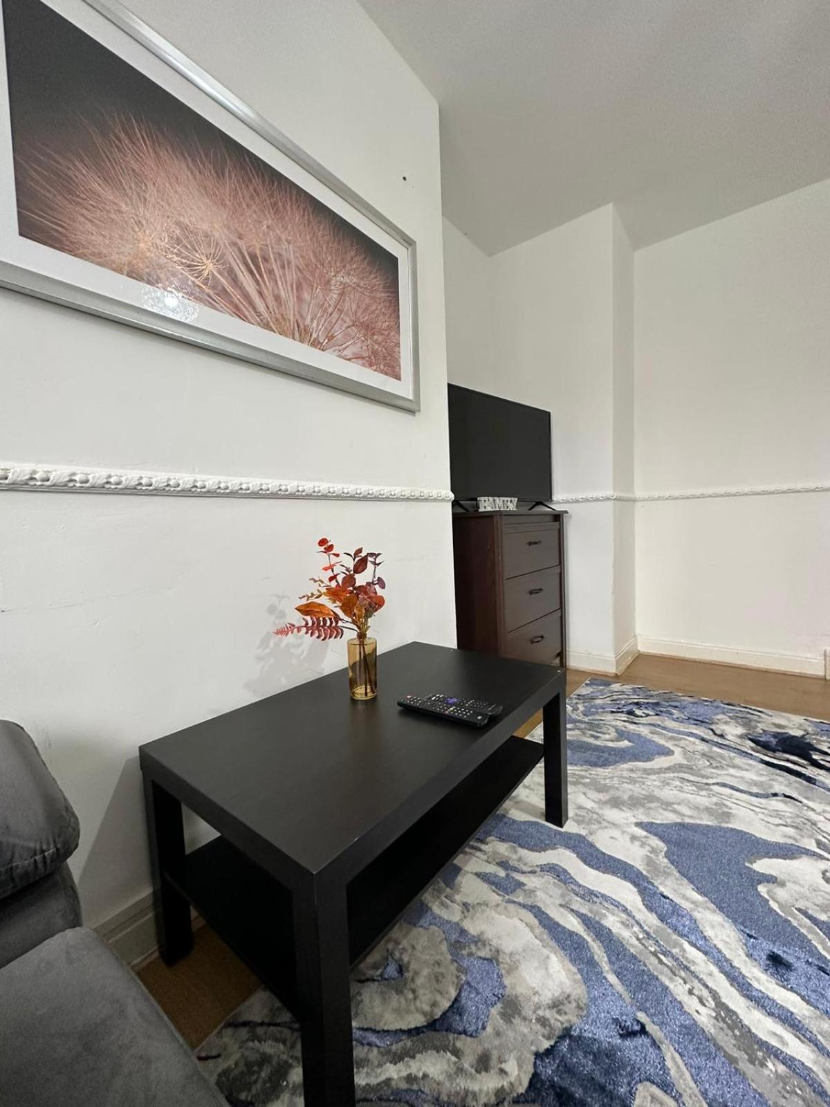 2 Bedroom Flat, 2 Minutes Walk To Bethnalgreen Station, Central London Eksteriør bilde