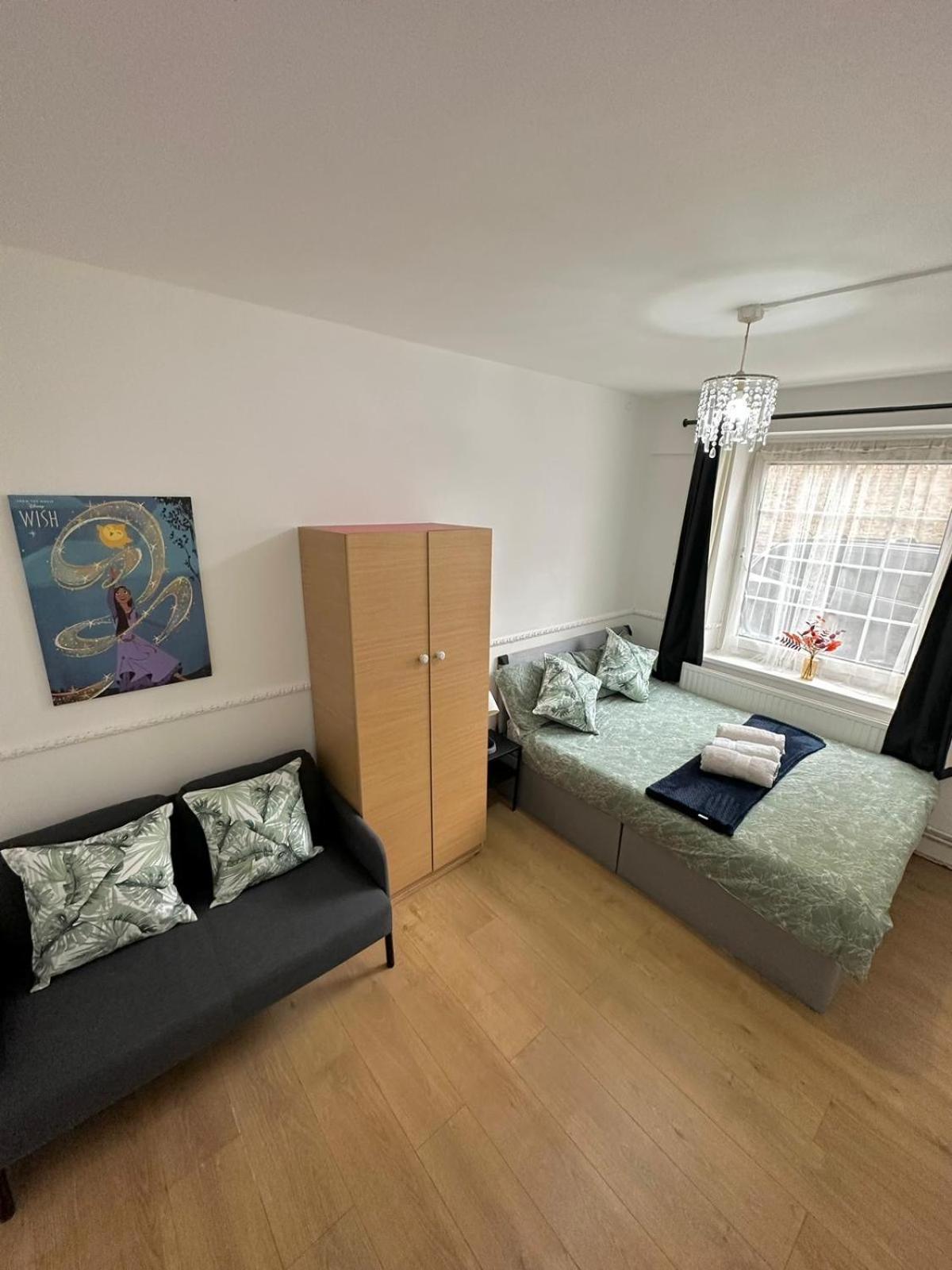 2 Bedroom Flat, 2 Minutes Walk To Bethnalgreen Station, Central London Eksteriør bilde